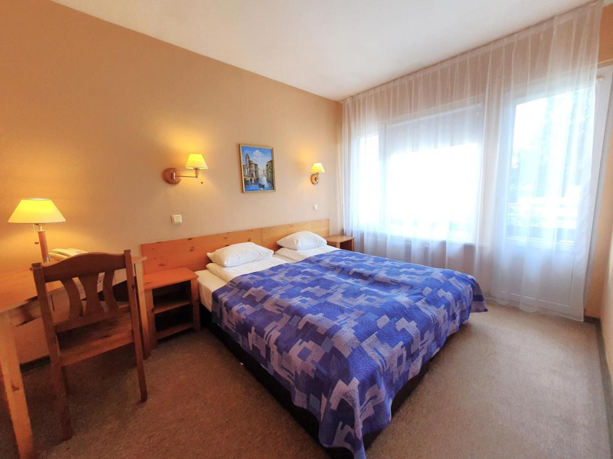 Jūrkalne Good Stay Eiropa Hotel Economy מראה חיצוני תמונה