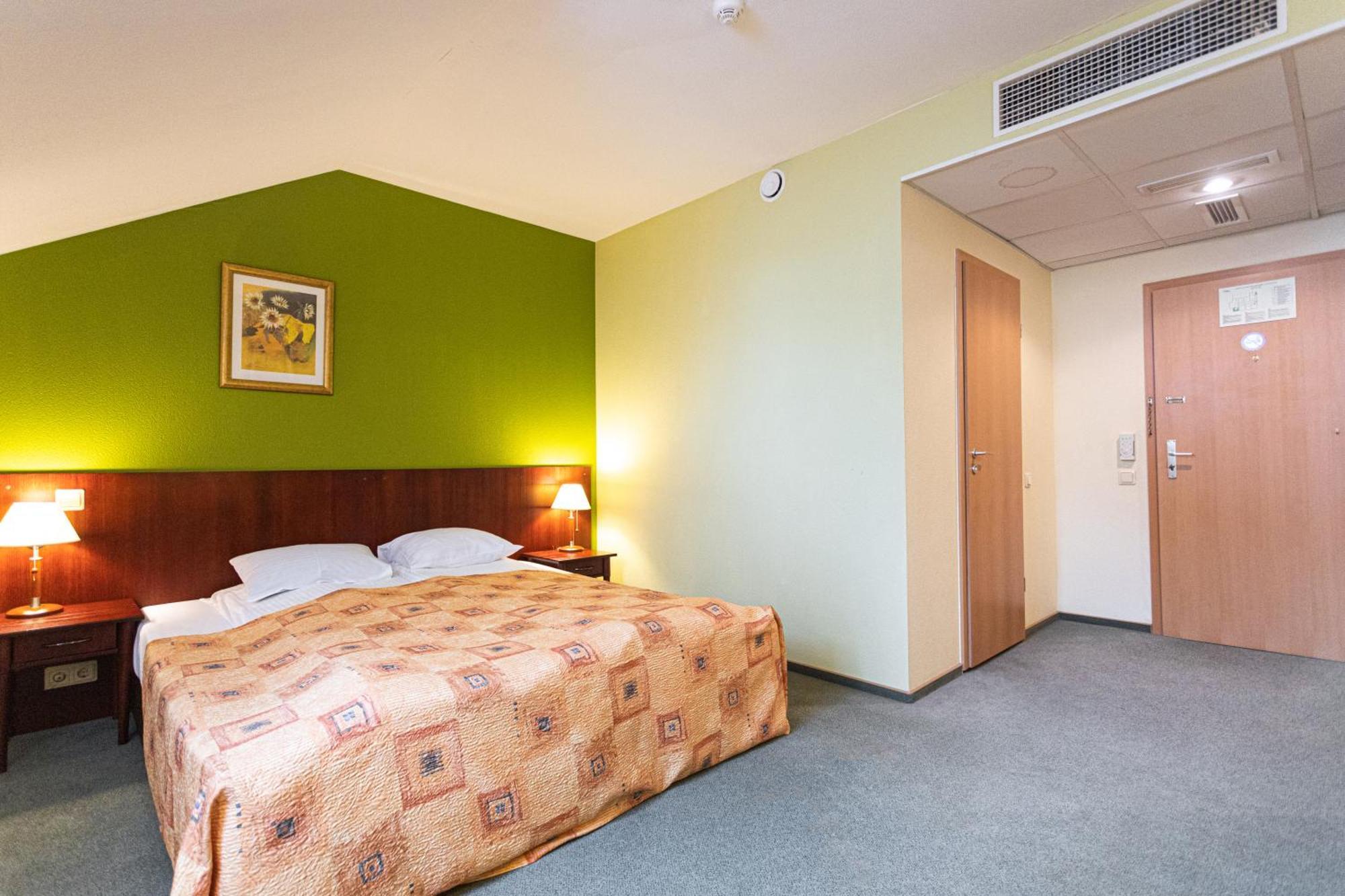 Jūrkalne Good Stay Eiropa Hotel Economy מראה חיצוני תמונה