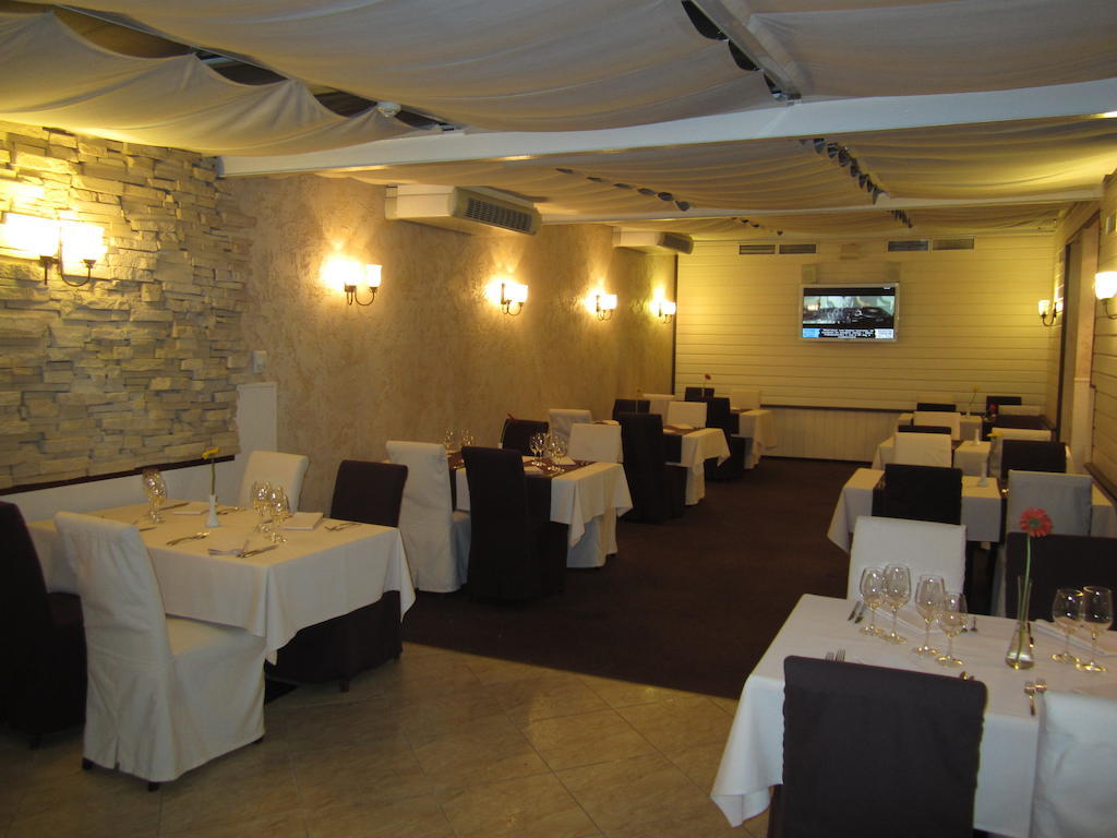 Jūrkalne Good Stay Eiropa Hotel Economy מראה חיצוני תמונה