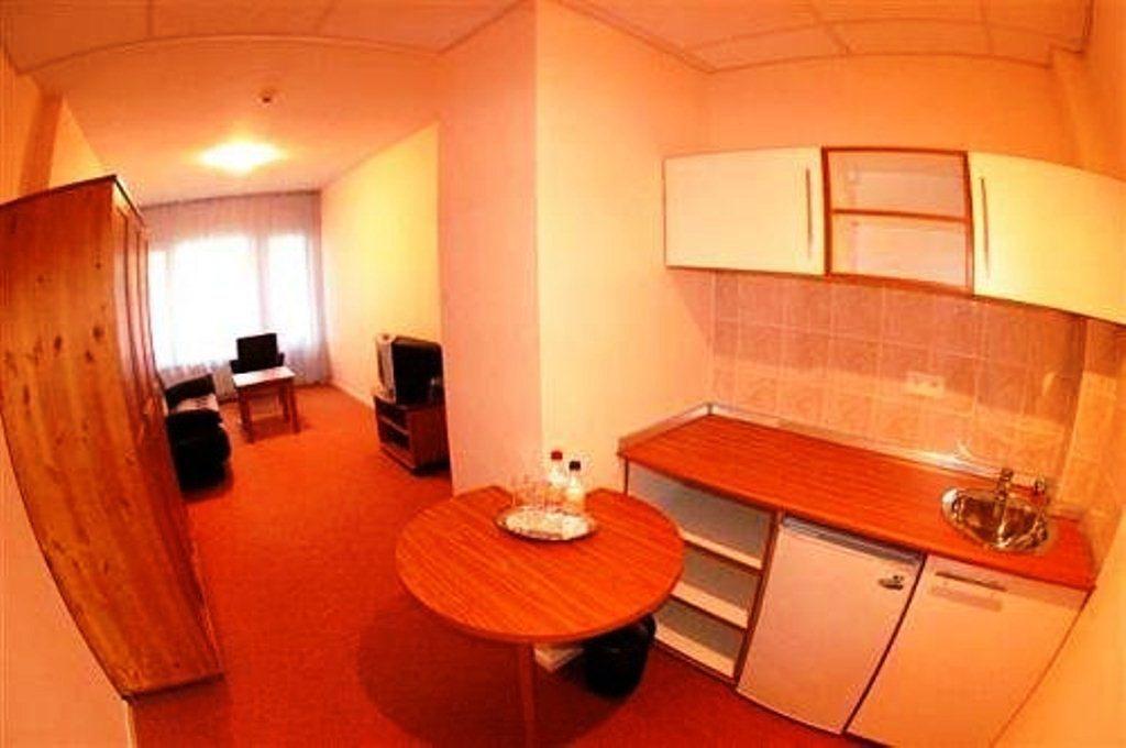 Jūrkalne Good Stay Eiropa Hotel Economy חדר תמונה